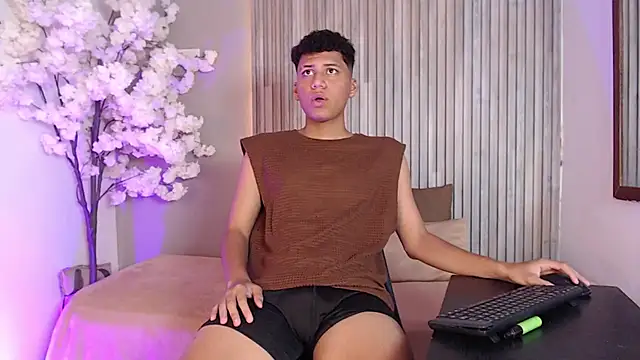 Andrey Lev1 online show from November 27, 2025, 7:49 pm