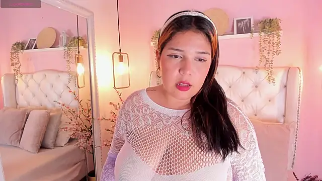 Snapshot of AmberHarpper chatting on March 3, 2026, 8:59 pm AmberHarpper online show from March 3, 2026, 8:59 pm