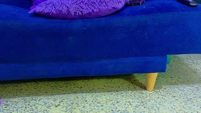 AriesVelvet online show from April 9, 2026, 4:34 am