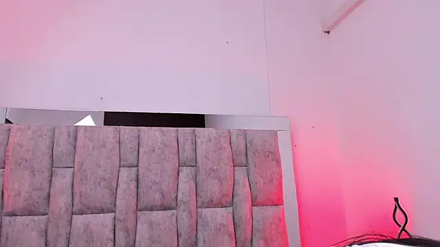 ZafiraNavarro online show from February 26, 2026, 9:03 pm