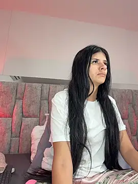 ZafiraNavarro online show from April 19, 2026, 5:56 pm