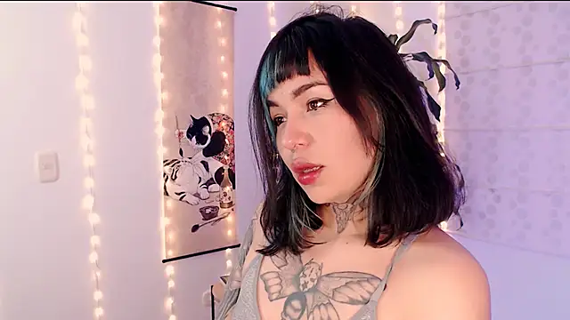 justmartina  online show from March 11, 2026, 12:38 am