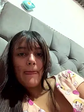 Snapshot of dulce_nathaly chatting on January 11, 2026, 10:04 pm dulce nathaly online show from January 11, 2026, 10:04 pm