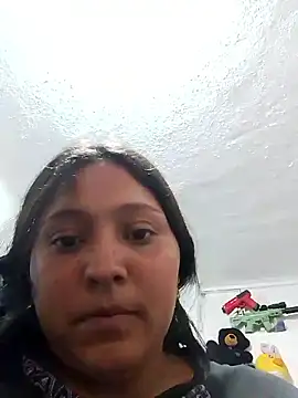 Snapshot of Renatta_Sweet chatting on February 6, 2026, 8:34 pm Renatta Sweet online show from February 6, 2026, 8:34 pm
