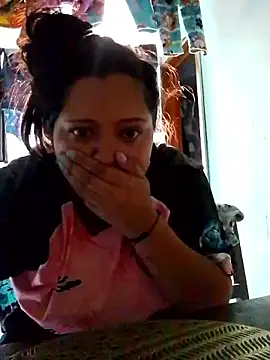 Snapshot of Renatta_Sweet chatting on February 25, 2026, 3:43 pm Renatta Sweet online show from February 25, 2026, 3:43 pm