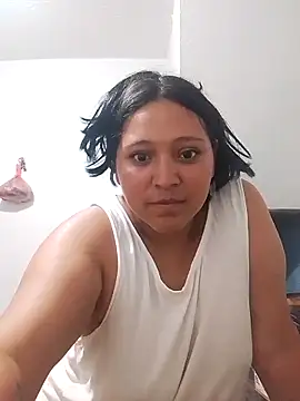 Snapshot of Renatta_Sweet chatting on April 24, 2026, 1:08 am Renatta Sweet online show from April 24, 2026, 1:08 am