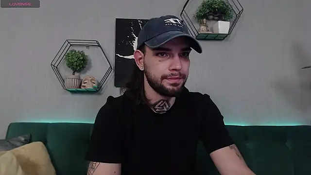 KaneHunter online show from February 28, 2026, 8:43 pm