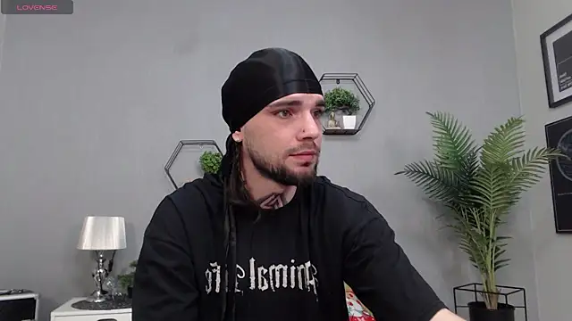 Snapshot of KaneHunter chatting on April 18, 2026, 6:34 pm KaneHunter online show from April 18, 2026, 6:34 pm