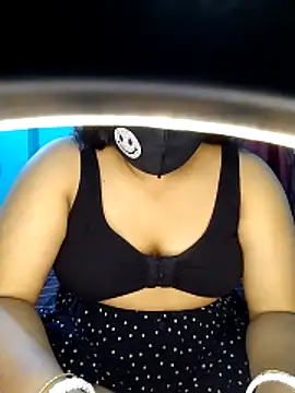 Snapshot of priya2098 chatting on April 20, 2026, 6:42 pm priya2098 online show from April 20, 2026, 6:42 pm