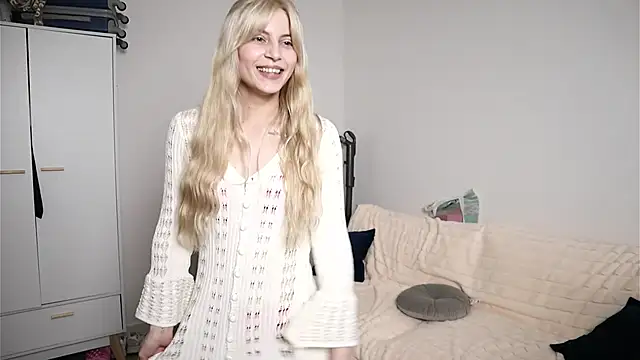 perfectmaryjane online show from December 3, 2025, 6:06 pm