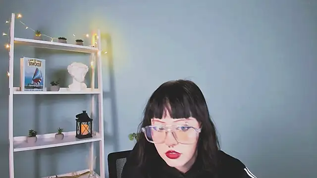 Snapshot of mira_cool_ chatting on November 30, 2025, 9:24 am mira cool online show from November 30, 2025, 9:24 am