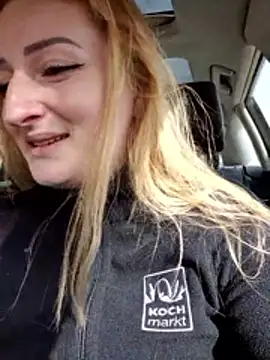 Snapshot of dixielarys chatting on March 19, 2026, 7:34 am dixielarys online show from March 19, 2026, 7:34 am