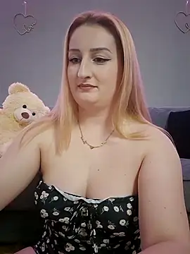 Snapshot of dixielarys chatting on April 4, 2026, 5:54 pm dixielarys online show from April 4, 2026, 5:54 pm