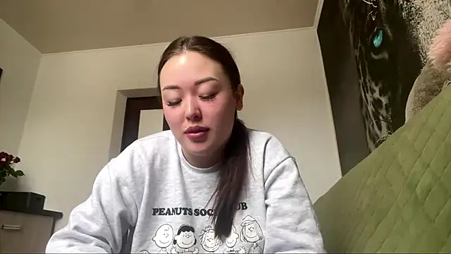 CurietHana1 online show from January 7, 2026, 8:39 am