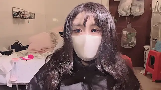 Snapshot of LT-333 chatting on November 30, 2025, 8:51 am LT-333 online show from November 30, 2025, 8:51 am