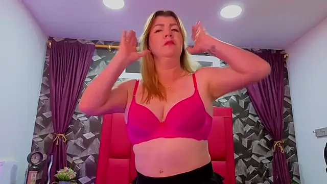 Snapshot of marla_daze chatting on February 11, 2026, 11:48 am marla daze online show from February 11, 2026, 11:48 am