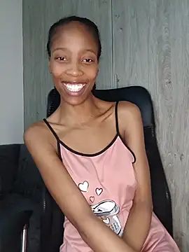 MsParisSmith online show from April 3, 2026, 10:08 pm