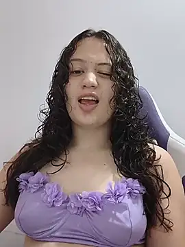 Snapshot of Alana_444 chatting on May 22, 2026, 4:08 am Alana 444 online show from May 22, 2026, 4:08 am