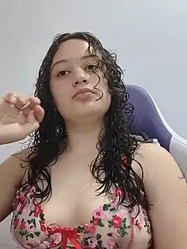 Snapshot of Alana_444 chatting on May 23, 2026, 2:39 am Alana 444 online show from May 23, 2026, 2:39 am