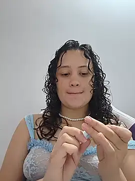 Snapshot of Alana_444 chatting on July 1, 2026, 3:08 am Alana 444 online show from July 1, 2026, 3:08 am