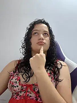 Snapshot of Alana_444 chatting on August 2, 2026, 4:33 am Alana 444 online show from August 2, 2026, 4:33 am