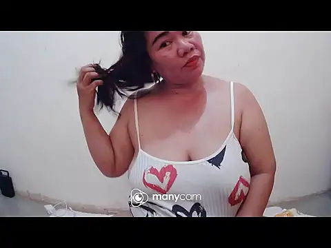 hottiemama69 online show from June 23, 2026, 12:41 am