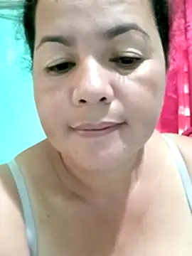 Hottie lauren05 online show from December 2, 2025, 7:47 am