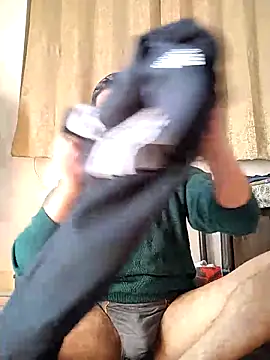 Snapshot of samnick4321 chatting on November 28, 2025, 4:37 am samnick4321 online show from November 28, 2025, 4:37 am