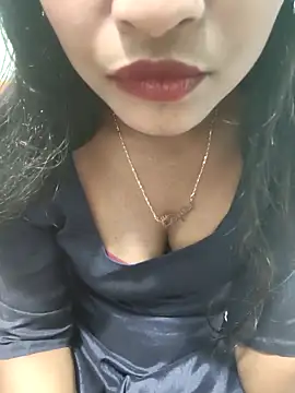 Zoyaa-Zubair online show from February 10, 2026, 6:34 pm