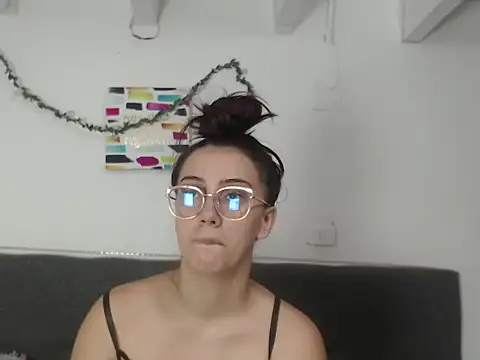 abigail smith15 online show from April 6, 2026, 7:15 pm