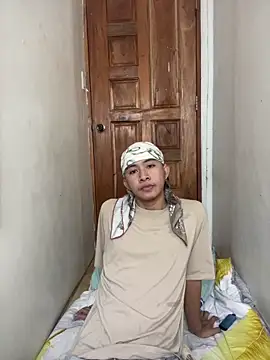 asiantwink0000 online show from February 5, 2026, 11:53 pm