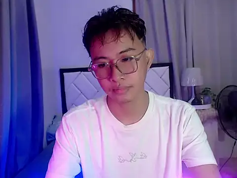 asiantwink0000 online show from February 19, 2026, 11:06 am