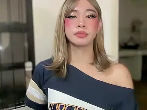asiantwink0000 online show from July 13, 2026, 8:50 am