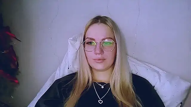 Snapshot of Whitehex666 chatting on January 11, 2026, 8:08 am Whitehex666 online show from January 11, 2026, 8:08 am