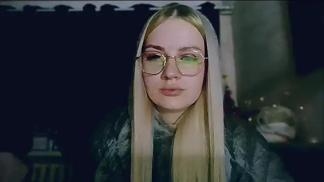 Snapshot of Whitehex666 chatting on January 13, 2026, 4:34 pm Whitehex666 online show from January 13, 2026, 4:34 pm