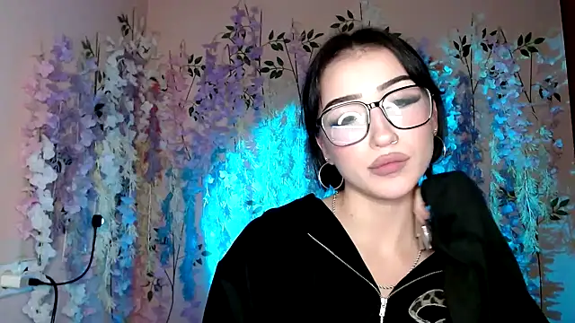 Sweeet Sss online show from November 28, 2025, 3:25 pm