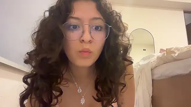 Alicatcua  online show from July 11, 2026, 2:14 am