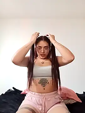 Violett  Rose online show from January 15, 2026, 12:10 pm