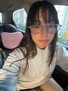 Mia fiire online show from December 20, 2025, 7:10 pm