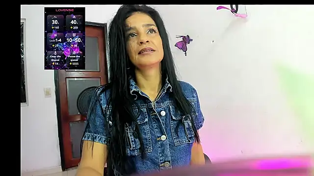 Snapshot of sweetCatallina chatting on July 8, 2026, 11:37 am sweetCatallina online show from July 8, 2026, 11:37 am
