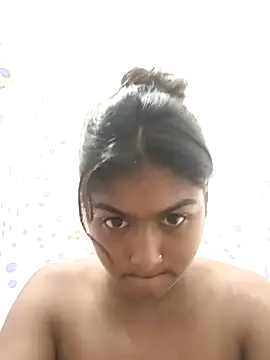 Cute diya023 online show from May 30, 2026, 8:33 am
