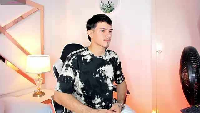 Justin duque online show from November 29, 2025, 7:39 pm