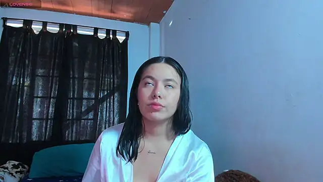 Honey sexy30 online show from May 7, 2026, 2:22 pm