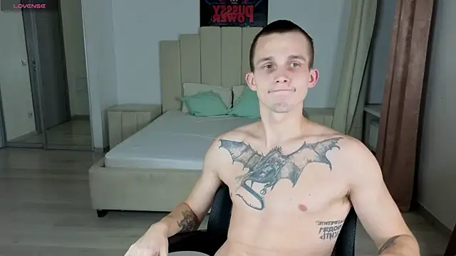 Snapshot of JAMES__LEE chatting on December 1, 2025, 8:36 pm JAMES LEE online show from December 1, 2025, 8:36 pm