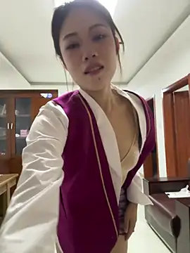 Snapshot of youyou-baby999 chatting on April 5, 2026, 11:18 am youyou-baby999 online show from April 5, 2026, 11:18 am