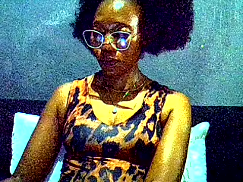 PreettyTee online show from April 17, 2026, 2:14 am