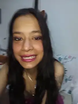 Emma Everett online show from December 5, 2025, 12:14 pm