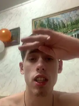 FreeRich online show from December 16, 2025, 3:11 am