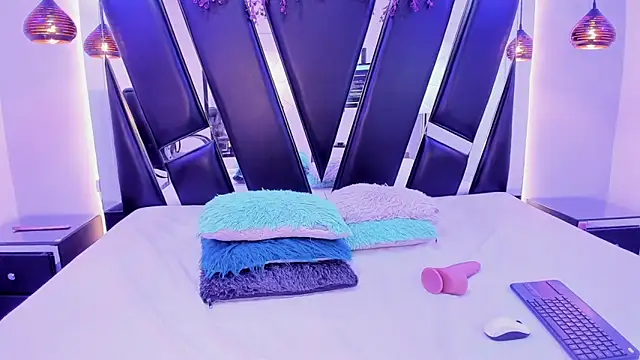 MHONIKBELUCCI online show from April 11, 2026, 10:14 pm