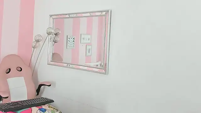 Amaia Monroe online show from February 8, 2026, 1:36 pm